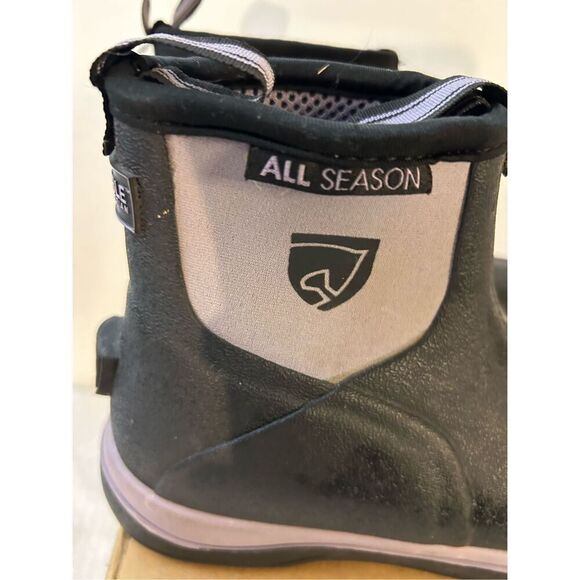 Noble Equestrian All season ankle boots gray Black Purple size 8? - Picture 2 of 10